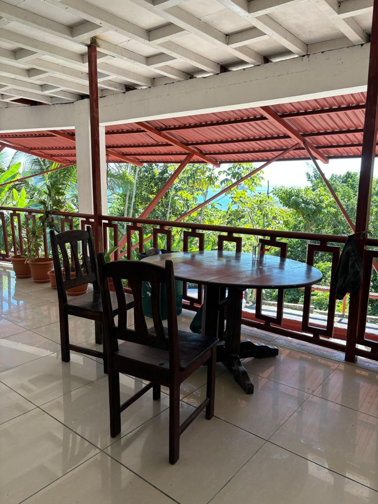 Hotel Coco Beach Manuel Antonio Esterno foto