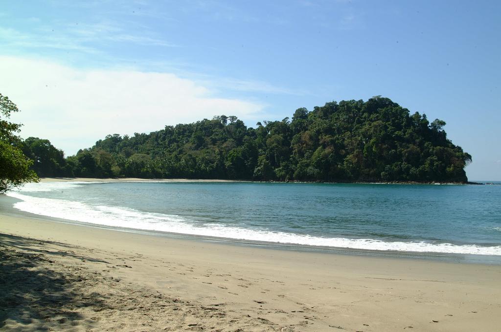 Hotel Coco Beach Manuel Antonio Esterno foto