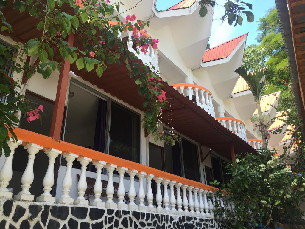 Hotel Coco Beach Manuel Antonio Esterno foto