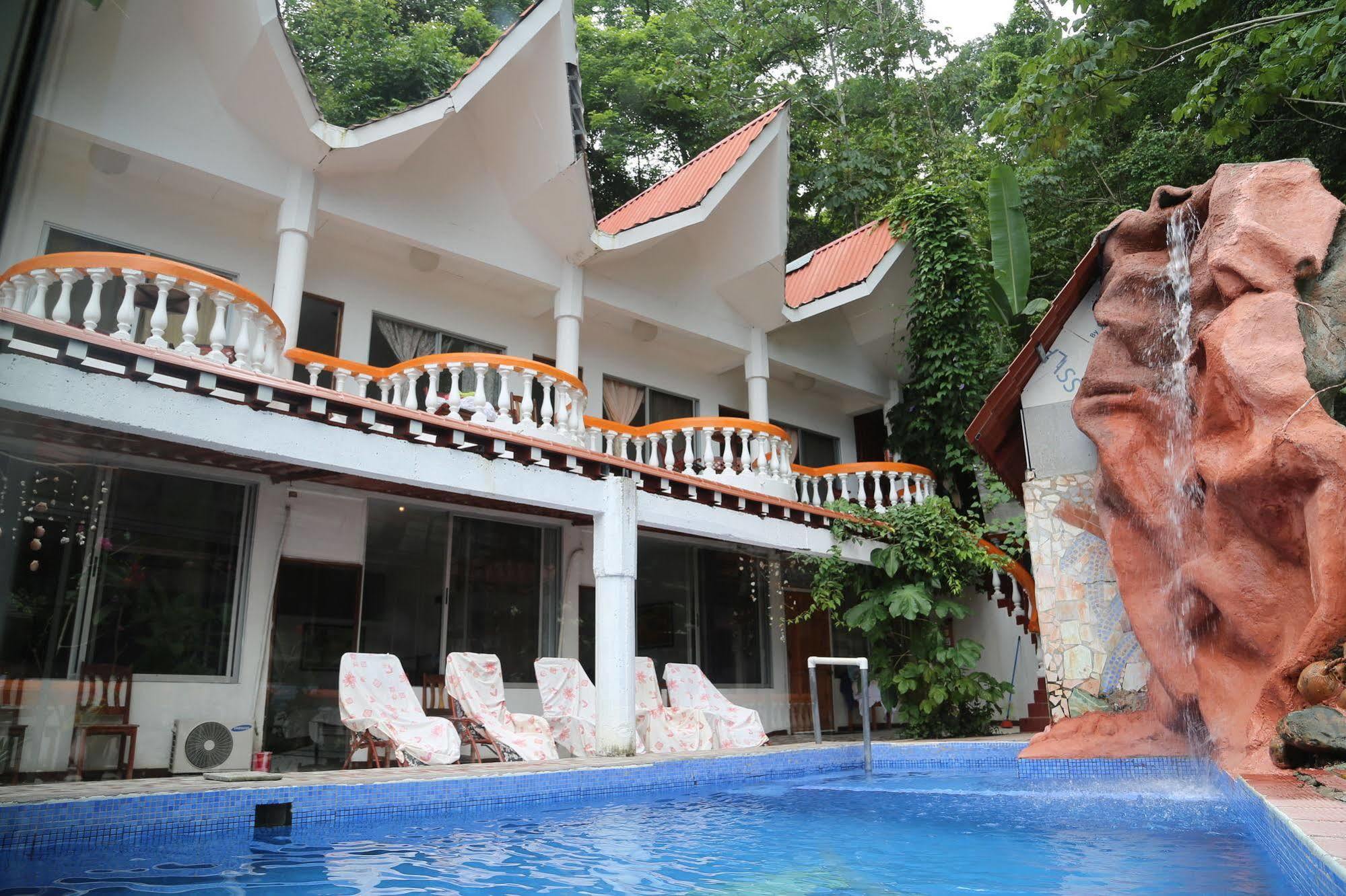 Hotel Coco Beach Manuel Antonio Esterno foto